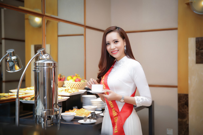 Lê Nhật Lâm cô gái xứ Thanh tỏa sáng tại Duyên Dáng Doanh Nhân Việt Nam 2018