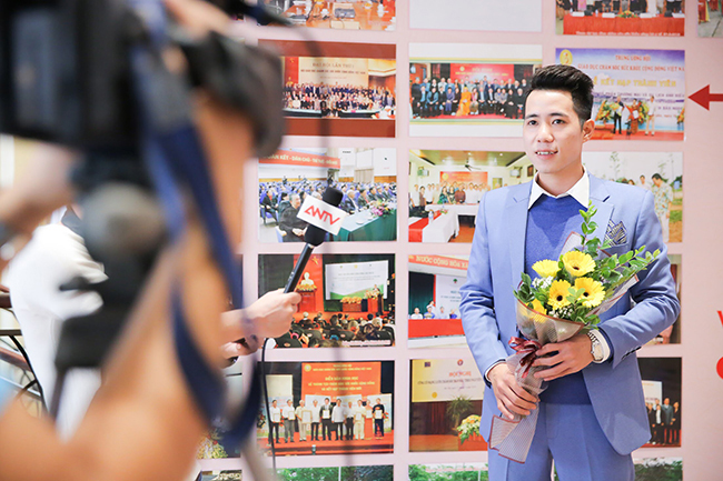 Doanh nhân 9X TIẾN TŨN TỔ CHỨC SỰ KIỆN MỸ PHẨM NELLY.P HOÀNG TRÁNG cùng 200 gương mặt SUẤT SĂC NĂM 2018