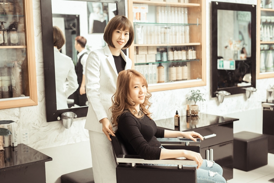 Phúc Linh Hair Salon kỉ niệm 10 năm một chặng đường