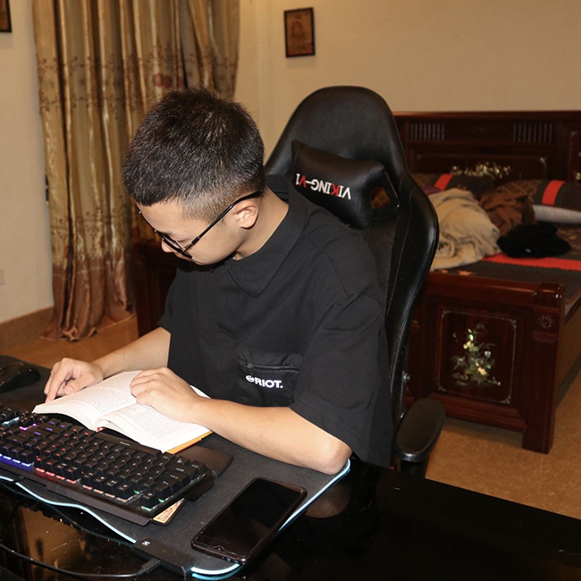 “CẬU CHỦ NHÂN GIỐNG VẠN CÂY” KHI CHƯA ĐẦY 20 TUỔI