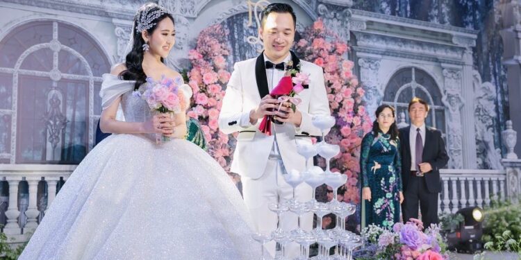 Á hậu Trúc Ny chính thức lên xe hoa cùng ông xã doanh nhân