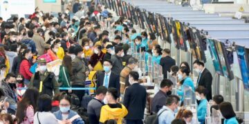 Giá vé máy bay tăng chóng mặt dịp 30/4 – 1/5