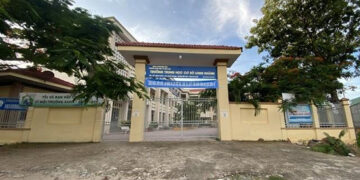 Tạm đình chỉ công tác phó hiệu trưởng bị tố sàm sỡ nữ sinh ở Tây Ninh