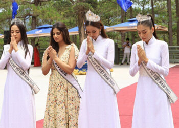 Hoa hậu Hoàn Vũ thế giới cùng hội tụ điểm du lịch sinh thái – tâm linh nổi tiếng bậc nhất Tây Nguyên giữa chốn mây ngàn