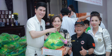 Nam vương Nguyễn Hùng cùng Hội Chữ Thập Đỏ Q.1 phát tâm mùa Vu Lan