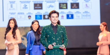 MC Phạm Trường Giang giữ vững phong độ qua 5 mùa Hoa Khôi Công Sở