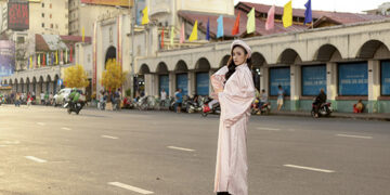 Á khôi Dương Ngọc Gấm diện áo dài xưa chào năm mới – Xuân Quý Mão