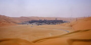 Ai cũng biết Ả Rập Saudi nổi tiếng vì dầu mỏ, nhưng đây là những cảnh khai thác mà ít người được tận mắt thấy