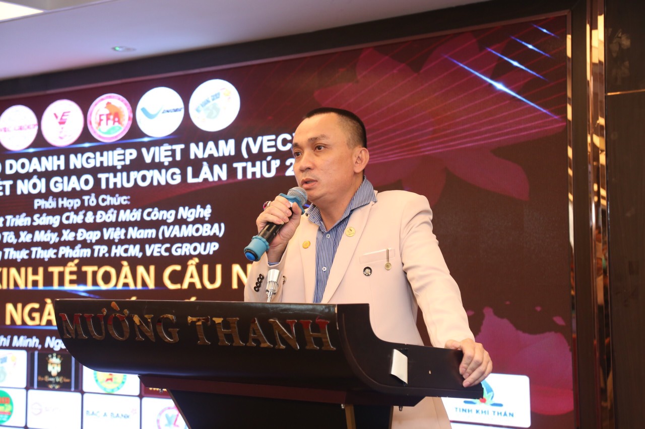 Ông Phan Liên - Chủ tịch CLB VEC phát biểu tại ngày hội kết nối