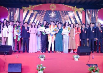 Hoa khôi Bảo Ngọc đã tìm được người xứng đáng trong King and Queen Nam Việt 2023