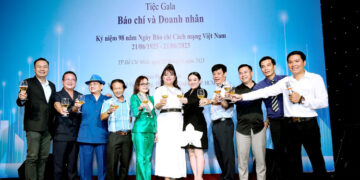 Đêm Gala Báo chí và Doanh nhân kỷ niệm 98 năm Ngày Báo chí Cách mạng Việt Nam: đêm hội ngộ, kết nối, tri ân