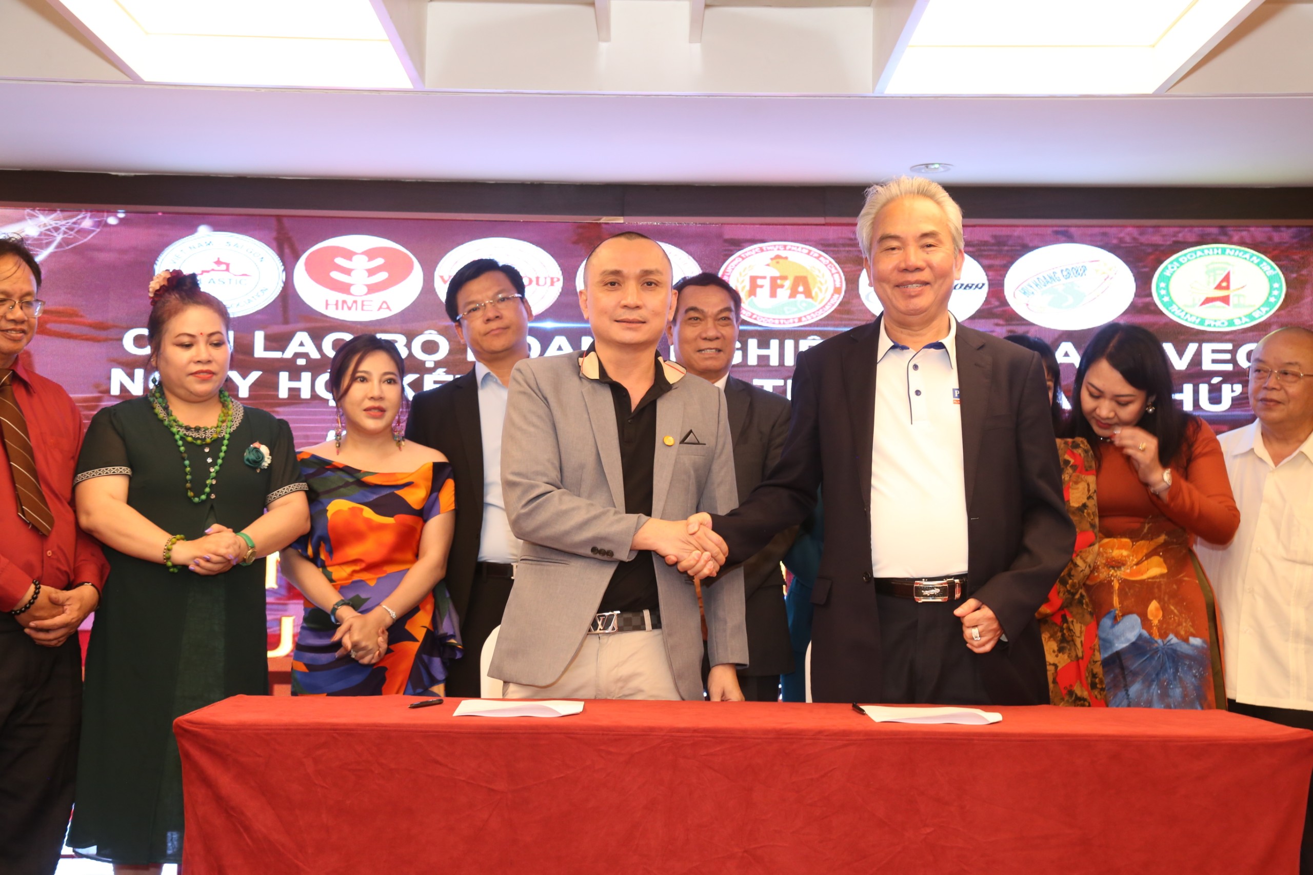 Lễ Hội ký kết giữa CLB Doanh nghiệp Việt Nam và Hội Doanh nghiệp Phú Nhuận