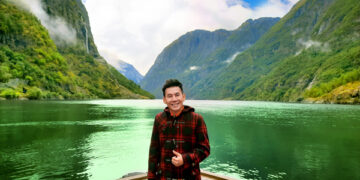 Ca sĩ Đoan Trường tận hưởng 2 ngày đêm không ngủ vượt biển Baltic