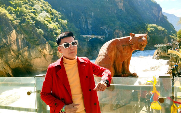 Đoan Trường chinh phục Khe Hổ Nhảy dữ dội giữa Lệ Giang bình yên