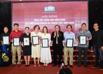 Hội Điện ảnh Việt Nam trao thư cám ơn thương hiệu  ​Bio Hope vì sự đồng hành chăm sóc sức khỏe cho hơn 300 Nghệ sĩ Năm 2024