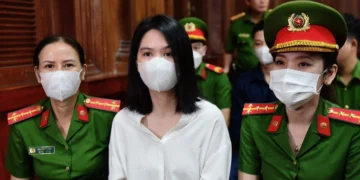 Ngọc Trinh bị phạt 1 năm tù nhưng cho hưởng án treo